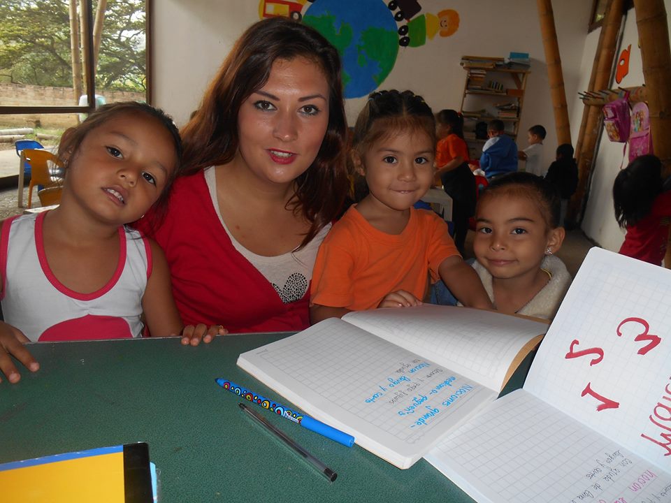 Voluntarios en Cali (5)